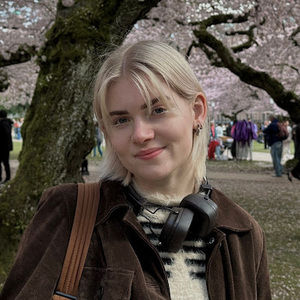 Meet your Posher, Alexis